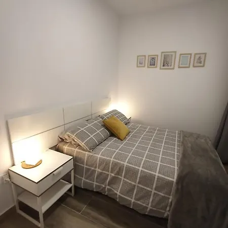 A Precioso Apartamento Independiente شقة تيلدي