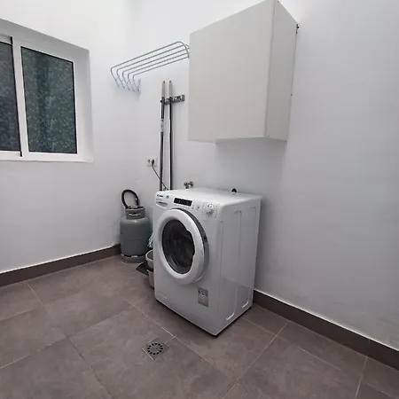 A Precioso Apartamento Independiente تيلدي